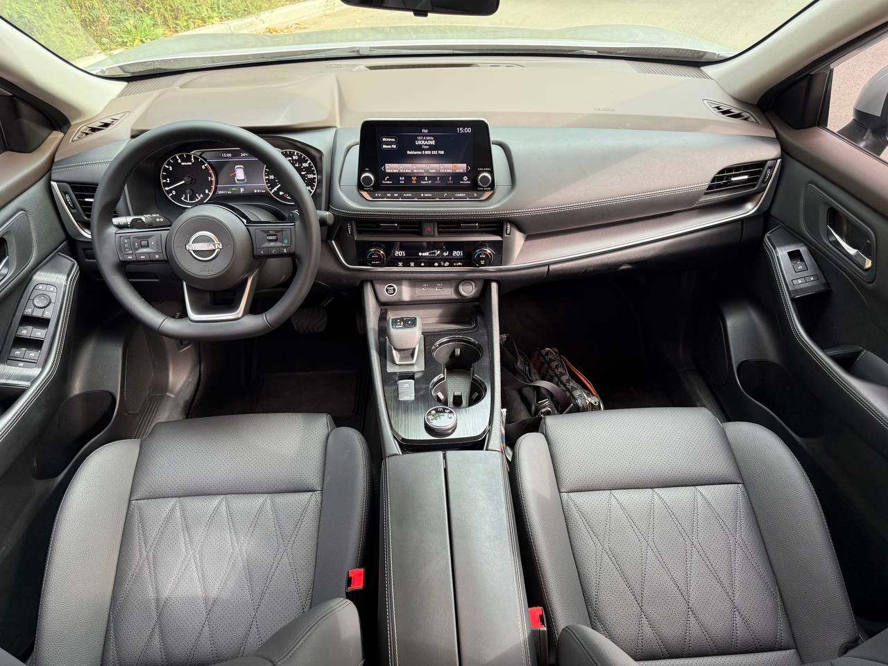   Nissan Rogue   -  7