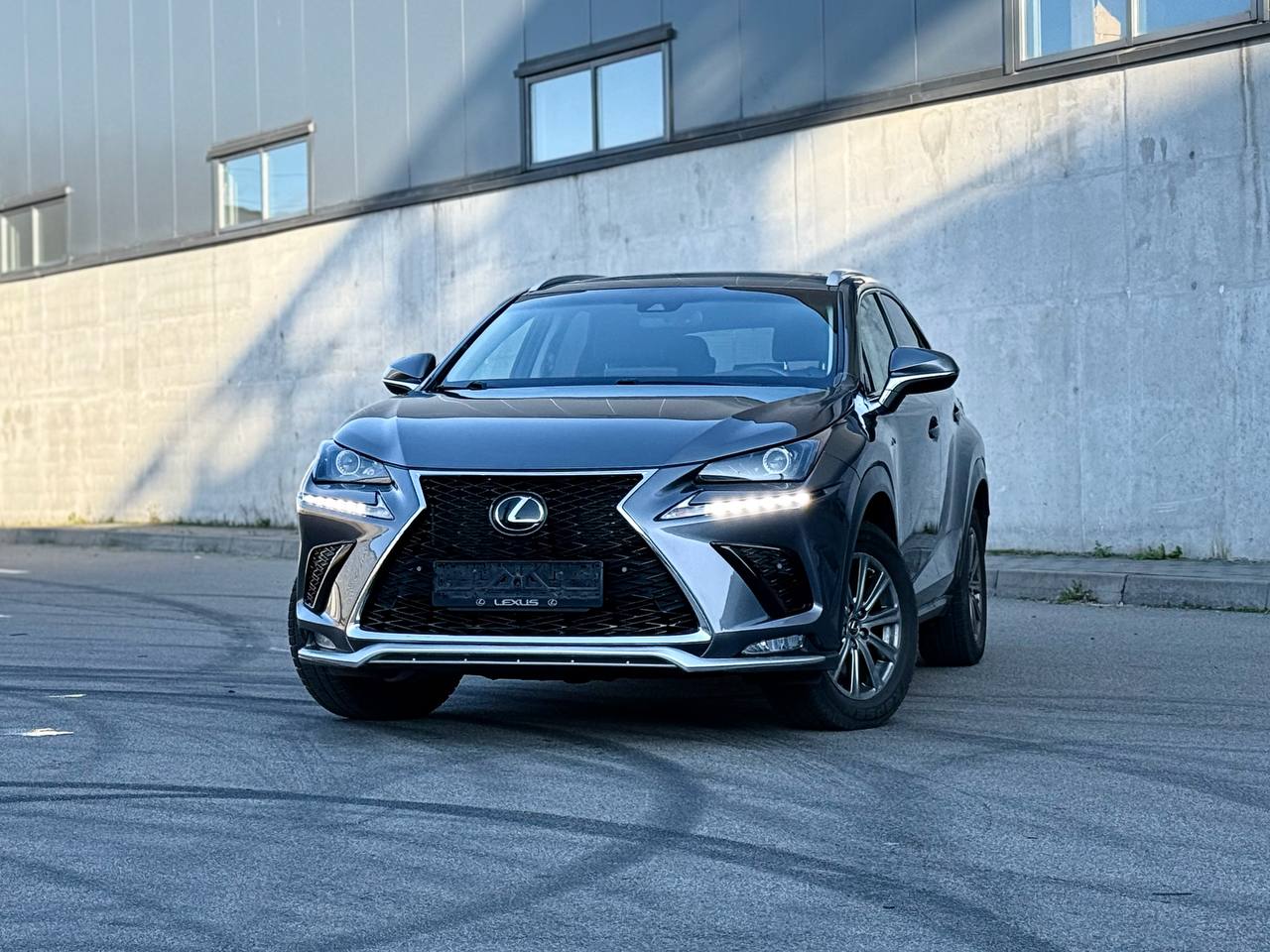   Lexus NX   -  2