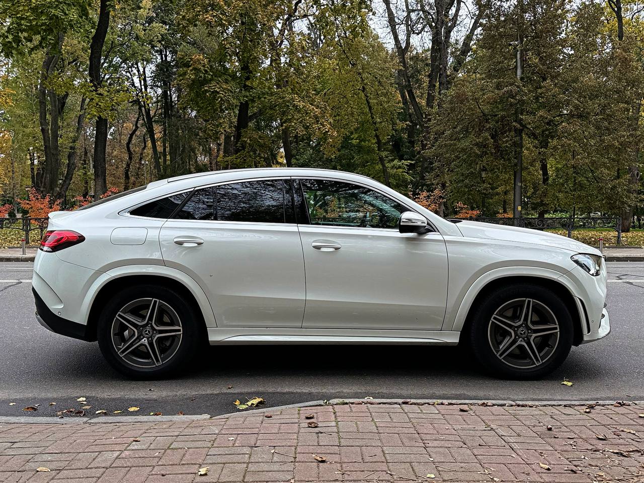   Mercedes-Benz GLE   -  4