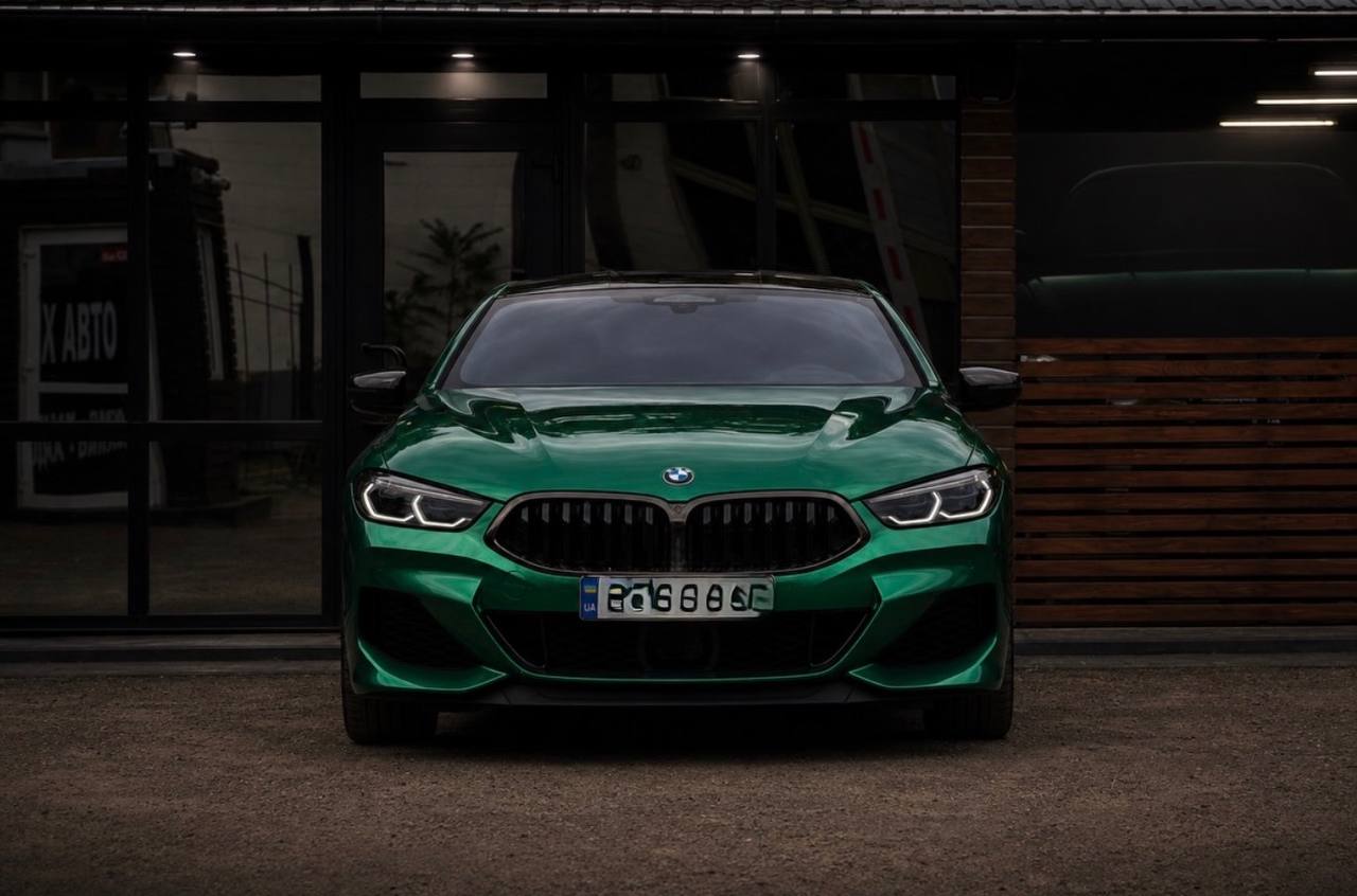 ������ ���� BMW 850i � ��� - ���� 2