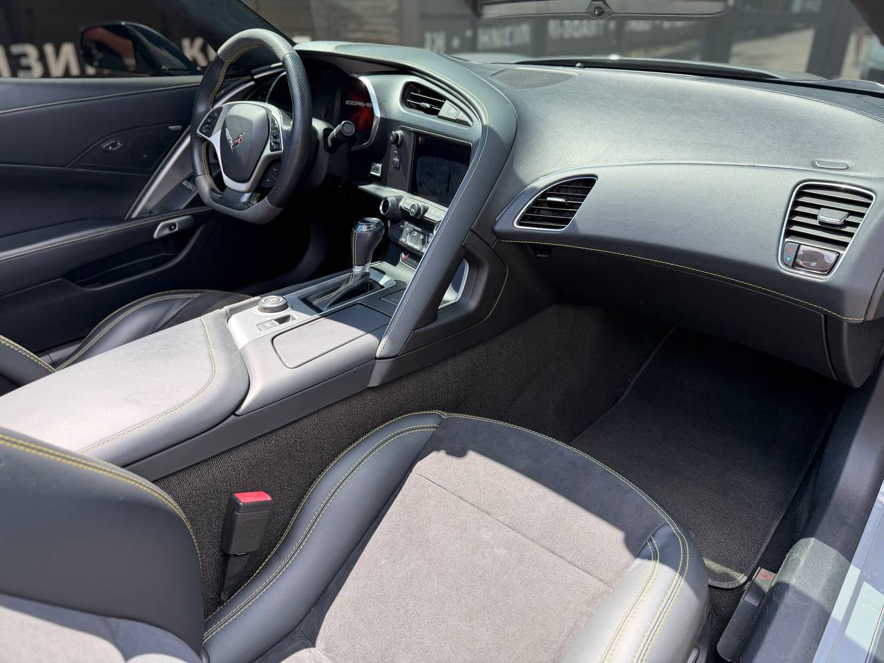 ������ ���� Chevrolet Corvette Stingray � ����� - ���� 8