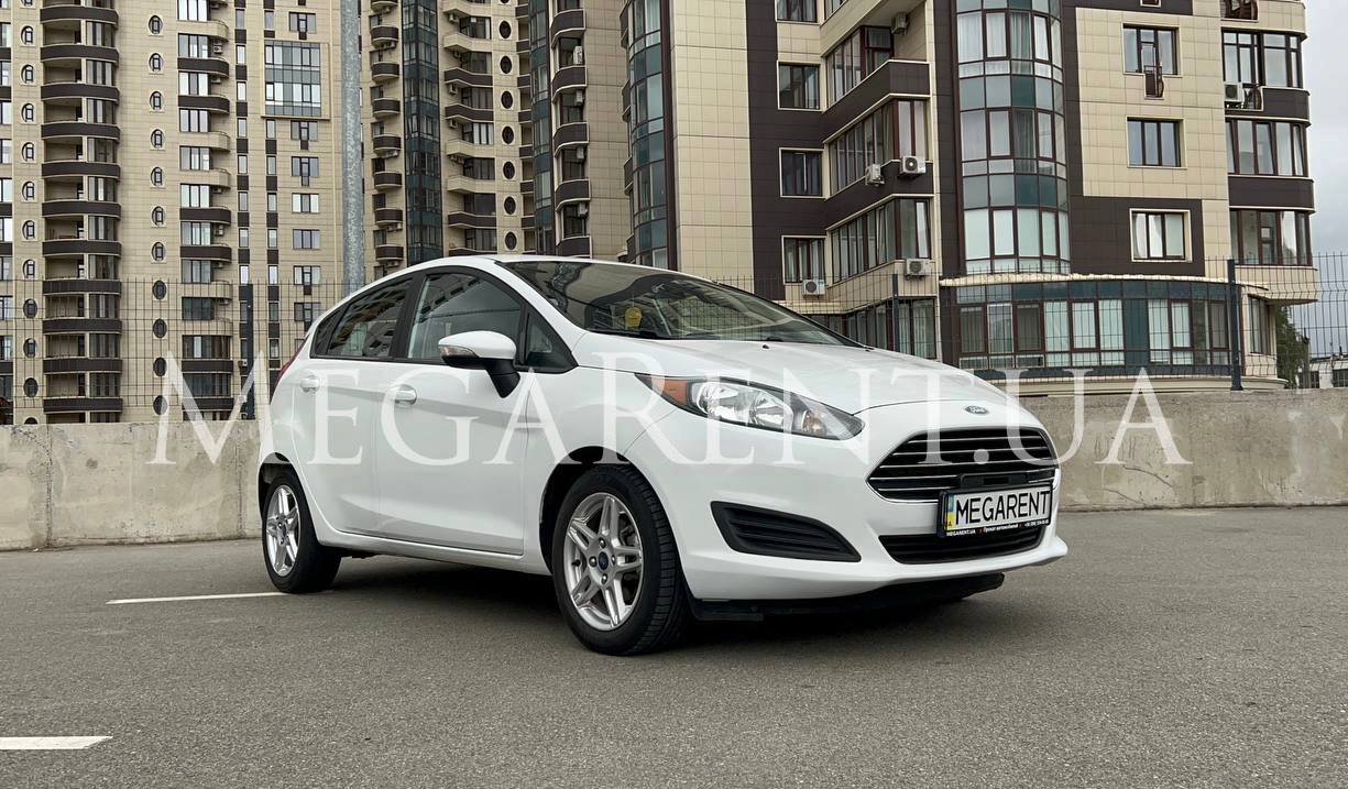 Прокат авто Ford Fiesta у Києві - фото 1