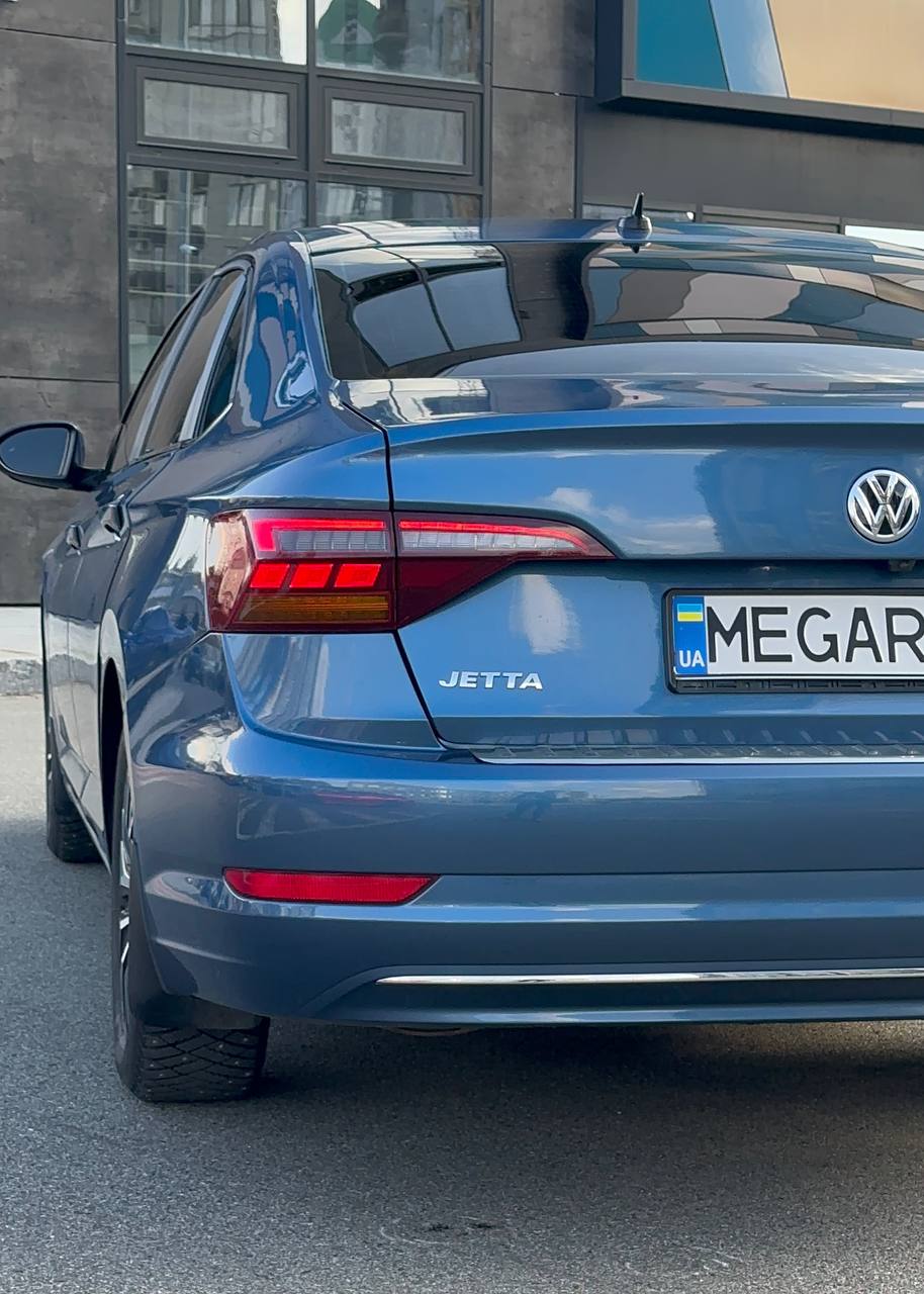   VOLKSWAGEN JETTA SE   -  7