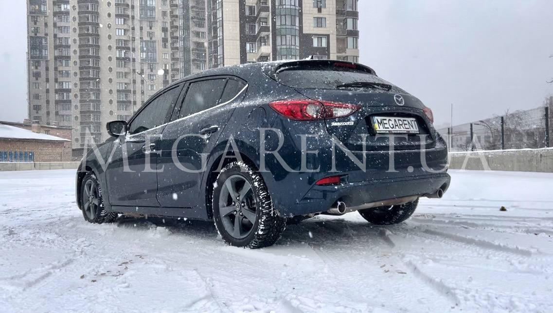 Прокат авто Mazda 3 у Києві - фото 3