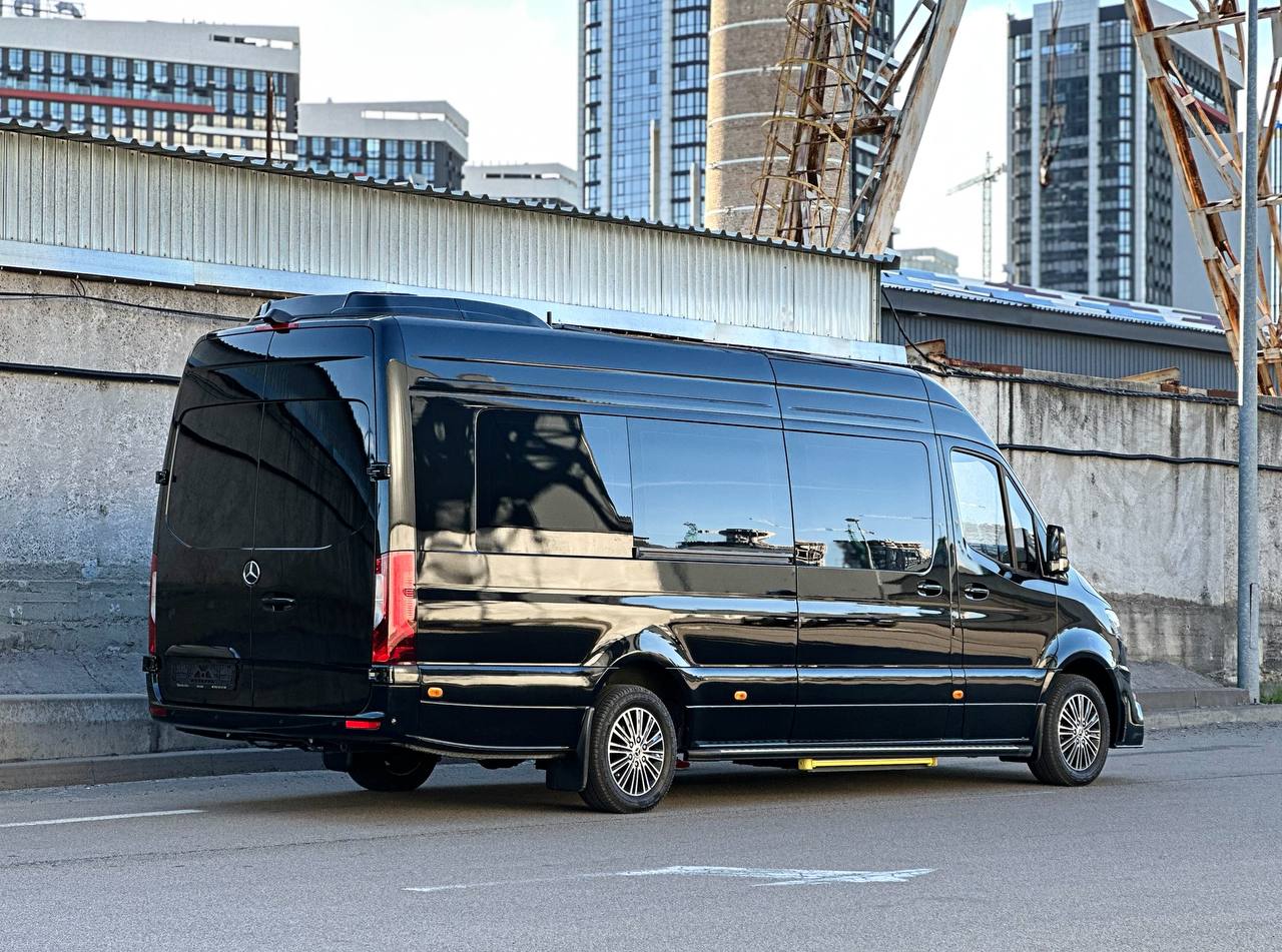   Mercedes Benz Sprinter VIP+ 2025   -  3