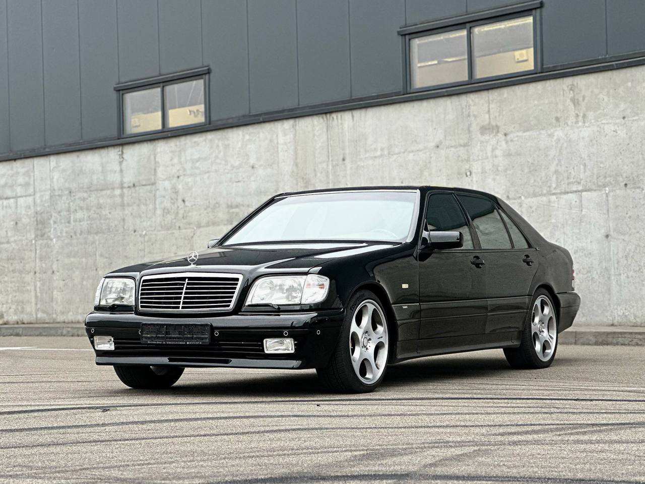   Mercedes-Benz Brabus 7.3 V12   -  3