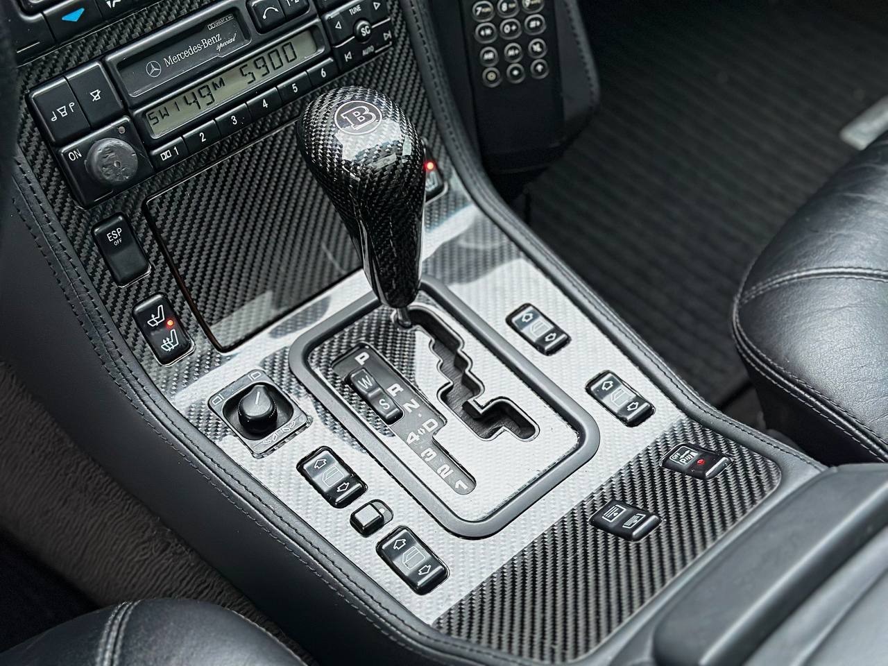   Mercedes-Benz Brabus 7.3 V12   -  8